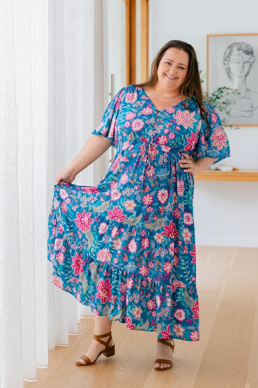 Charlize Maxi Dress in Paisley Floral Elegant Lace-Up Maxi Dress