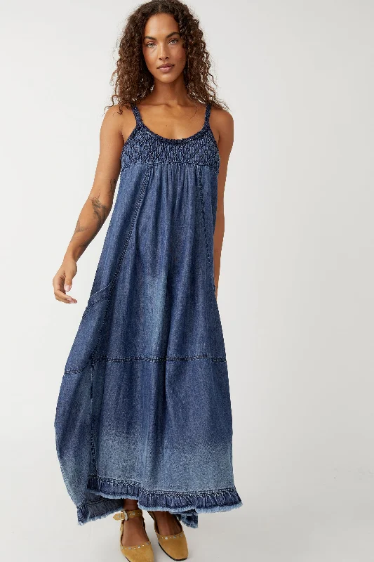 Clear Skies Maxi Dress Trendy Floral Print Maxi Dress