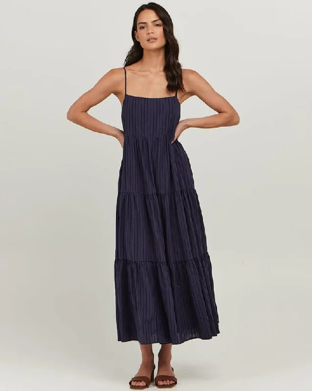 Isabella Maxi Dress Elegant Maxi Dress with Lace