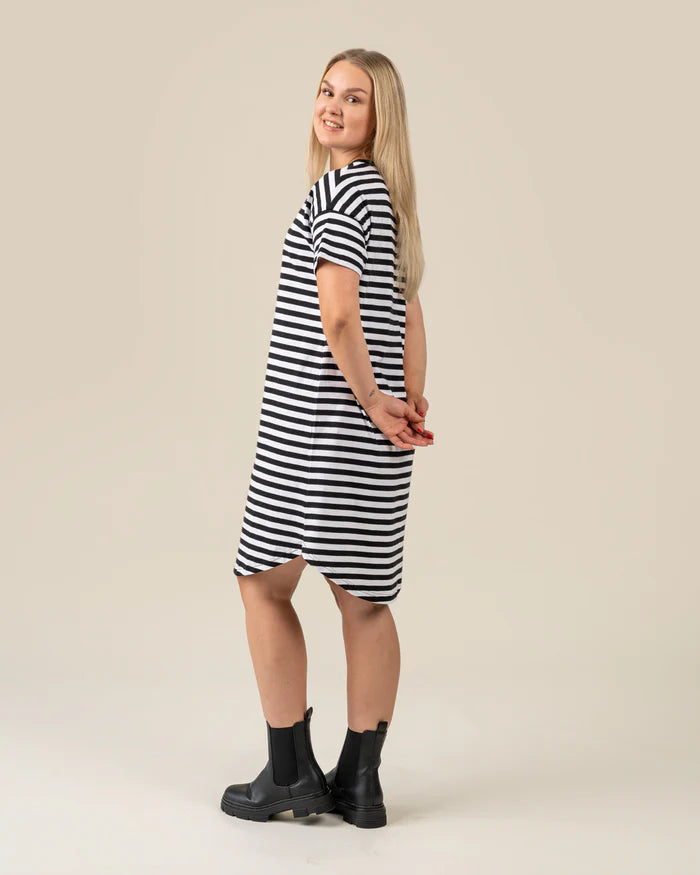 Muisto T-Shirt Dress Black-White Layered Multi-layer Single Layer