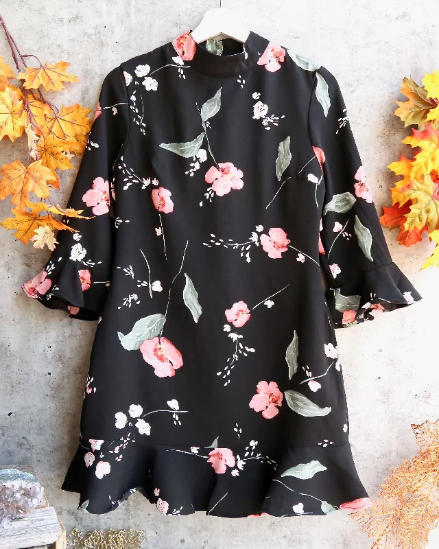 Final Sale - MINKPINK - Floriana Cut Out Back Dress in Black