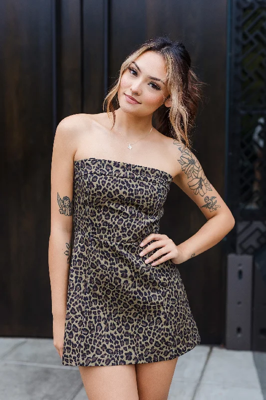The Concrete Jungle Leopard Print Strapless Mini Dress Fashionable Off-Shoulder Mini Dress