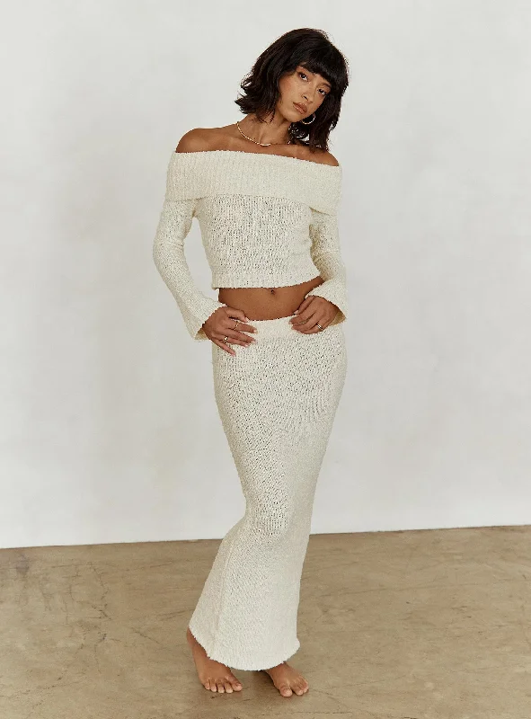 Snuggle Boucle Maxi Skirt Cream zip skirt side