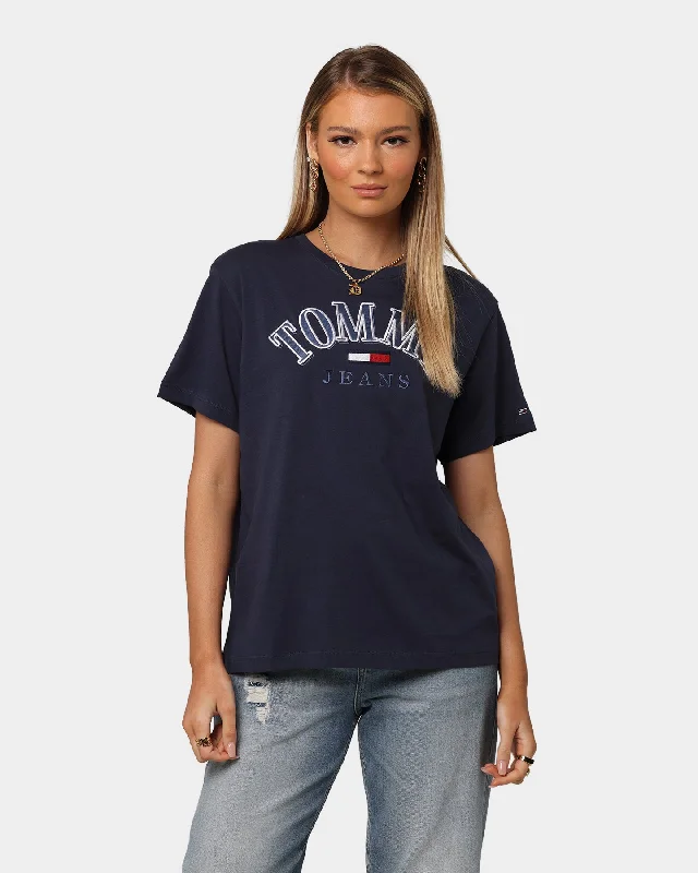 Tommy Jeans Women's Relaxed College Logo T-Shirt Twilight Navy Fashionable Vintage Wash Jeans